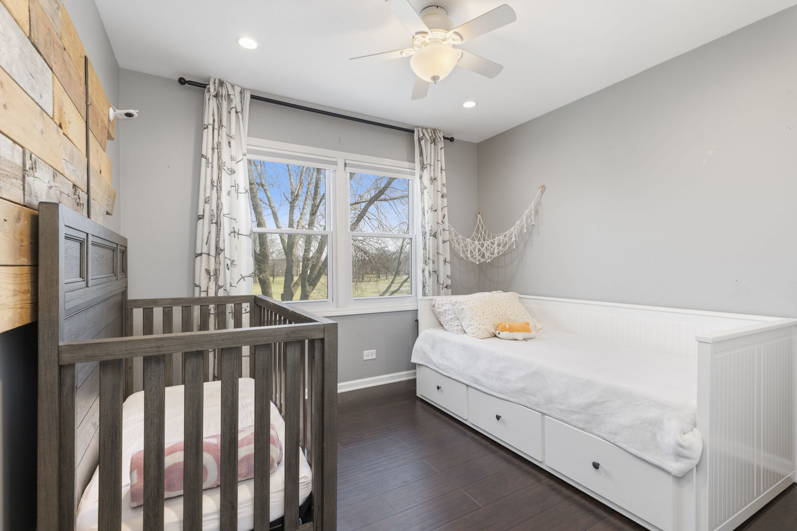 2436 Newport Drive, Naperville, IL 60565