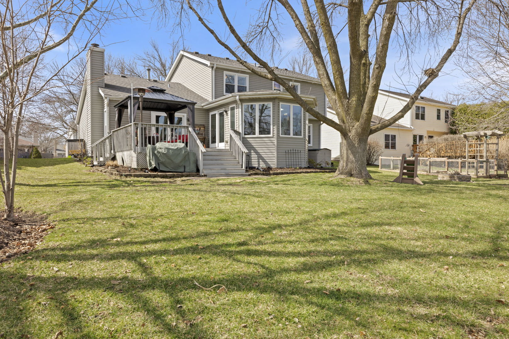 2436 Newport Drive, Naperville, IL 60565