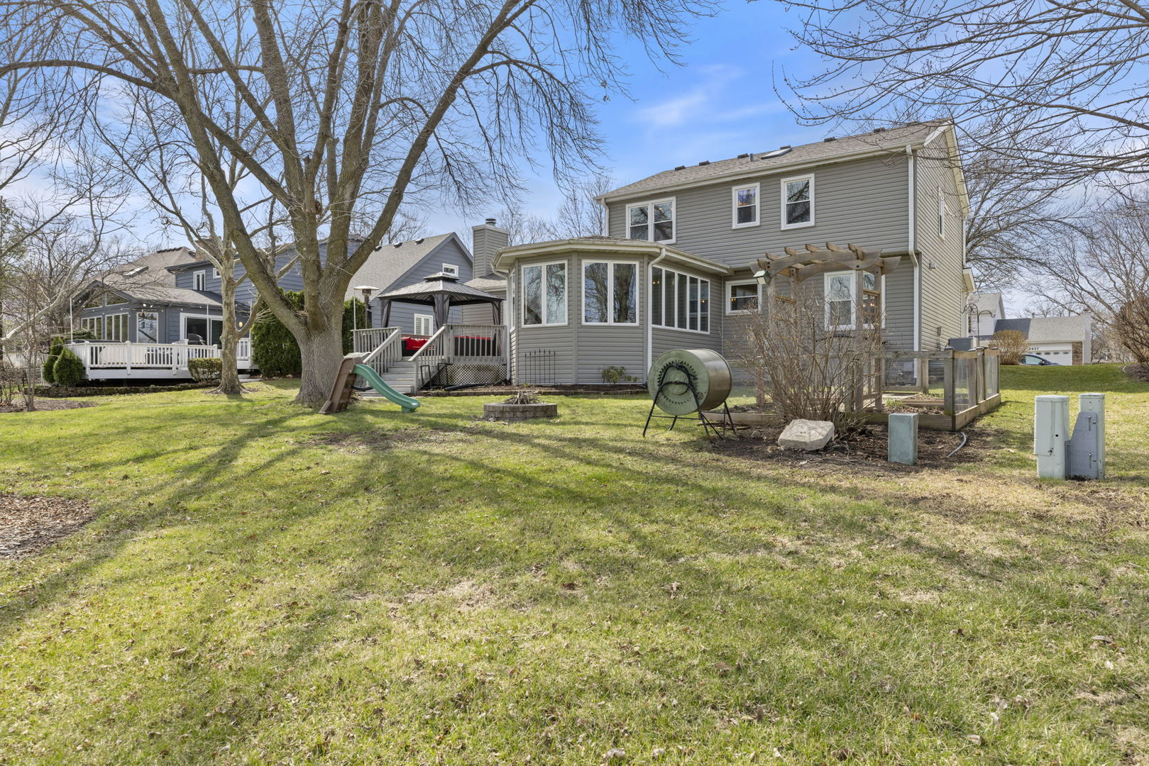 2436 Newport Drive, Naperville, IL 60565