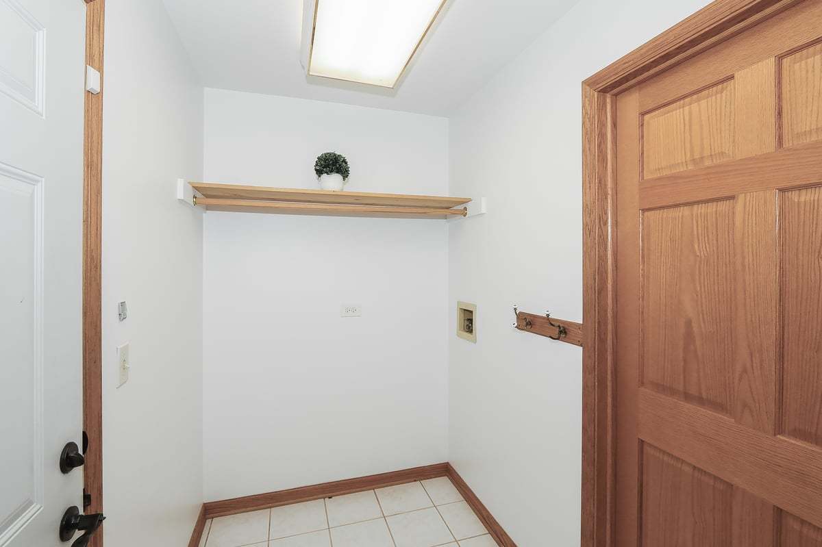 3502 Ridge Road, Island Lake, IL 60042