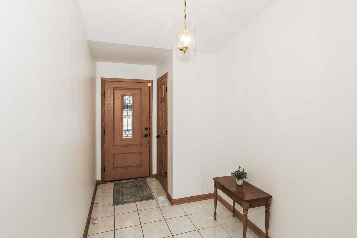 3502 Ridge Road, Island Lake, IL 60042