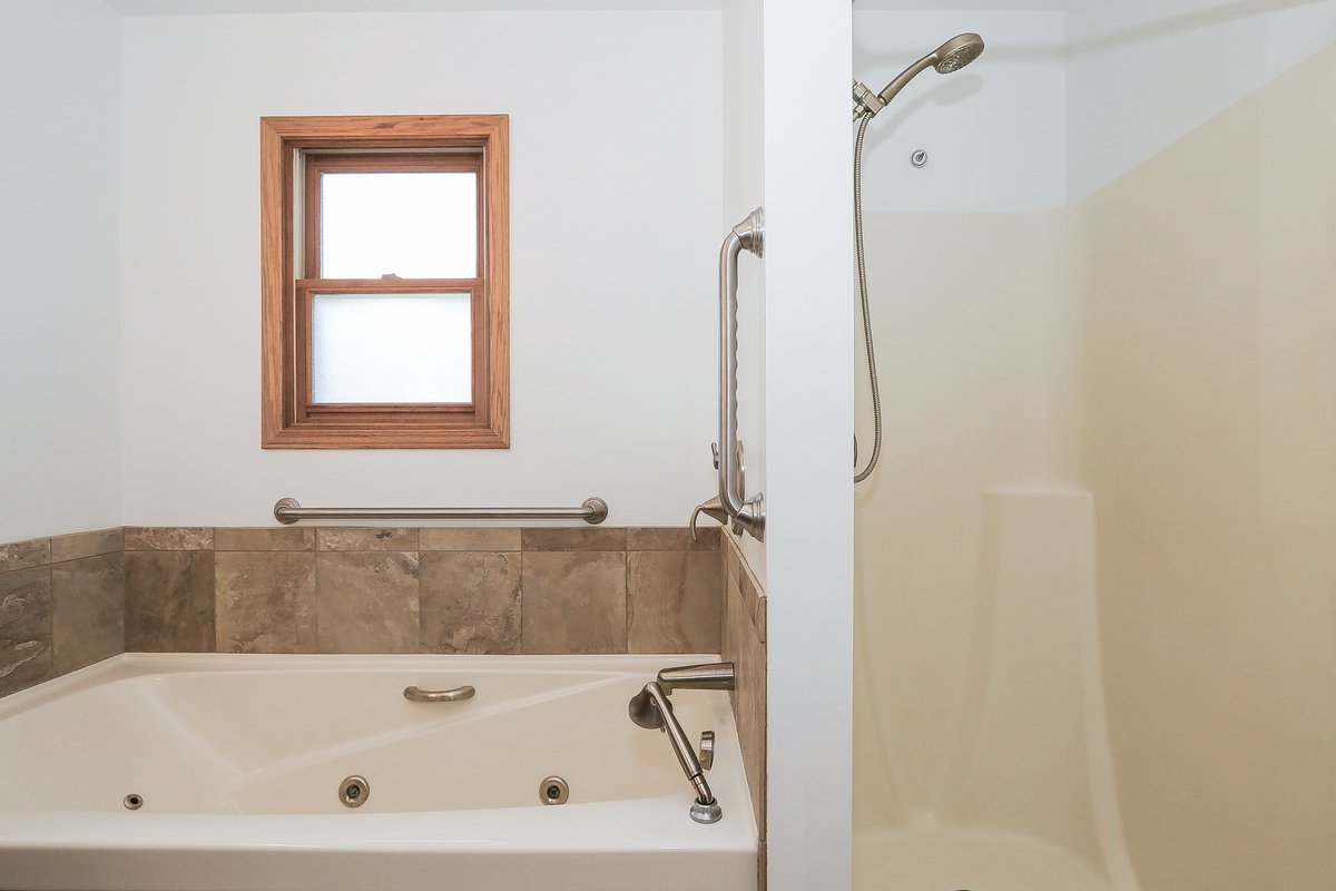 3502 Ridge Road, Island Lake, IL 60042