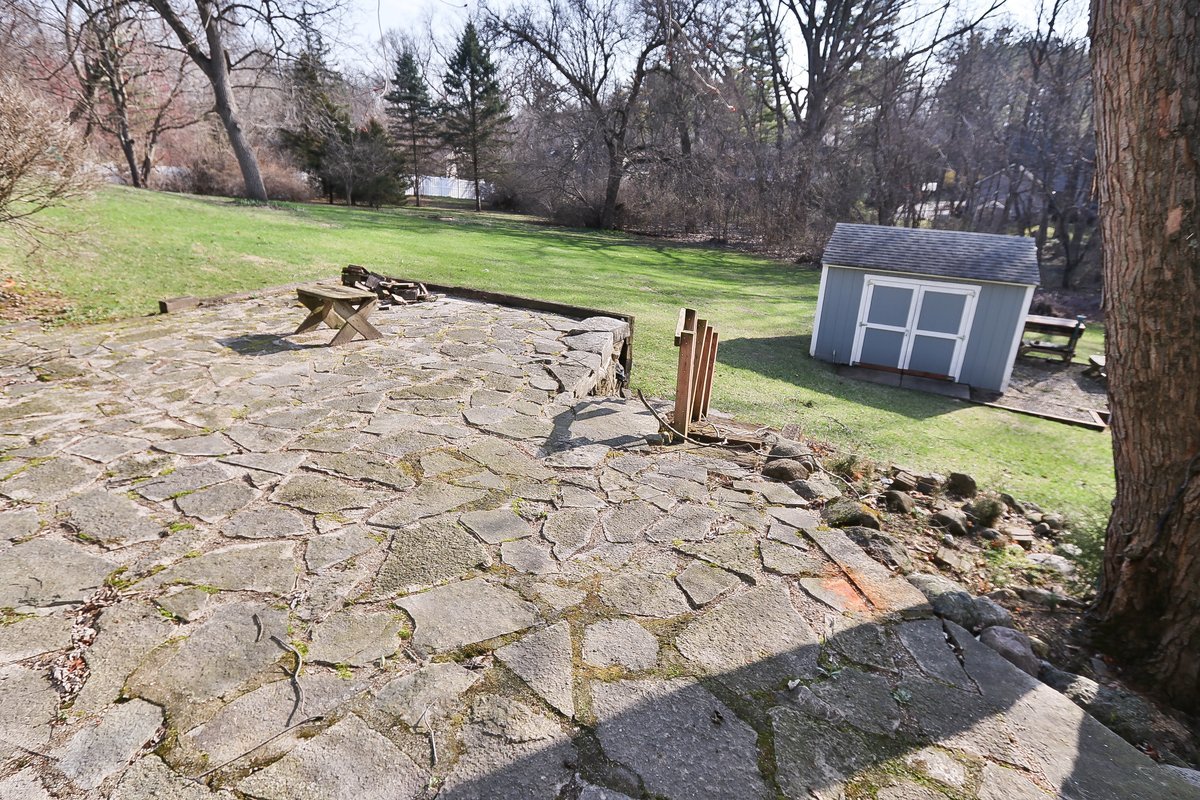 3502 Ridge Road, Island Lake, IL 60042