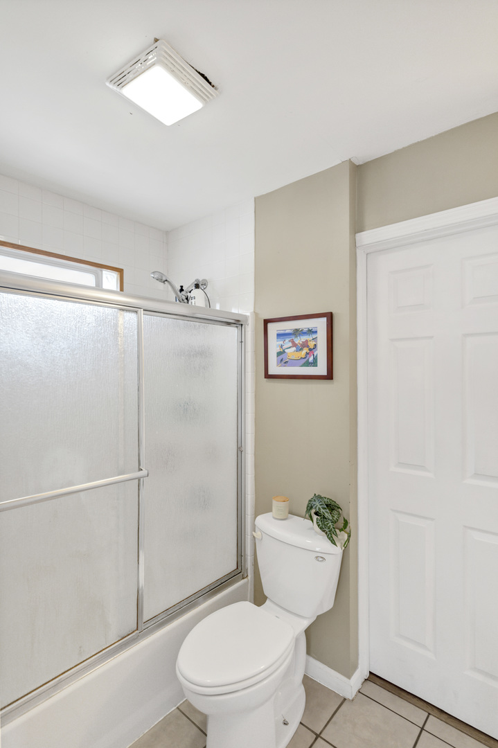 3410 WOODLAND Circle, Island Lake, IL 60042