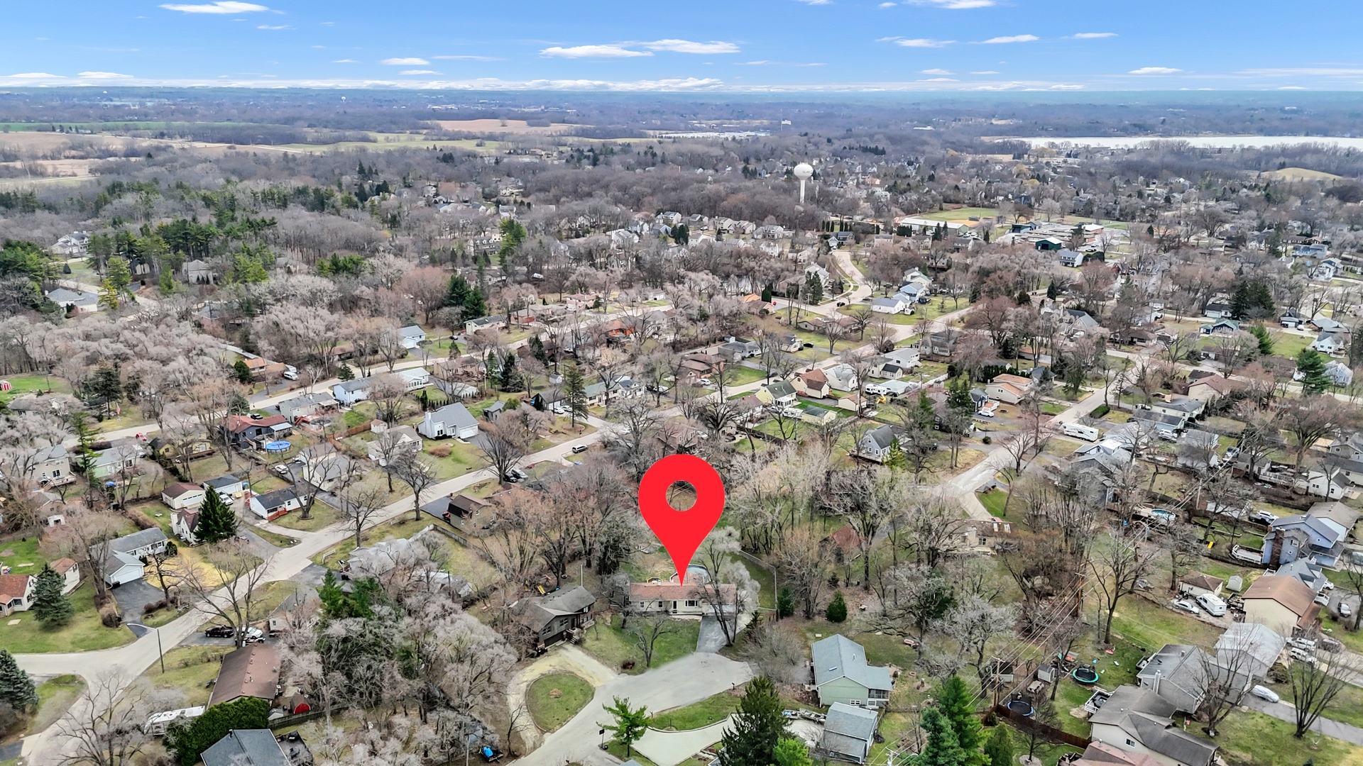 3410 WOODLAND Circle, Island Lake, IL 60042