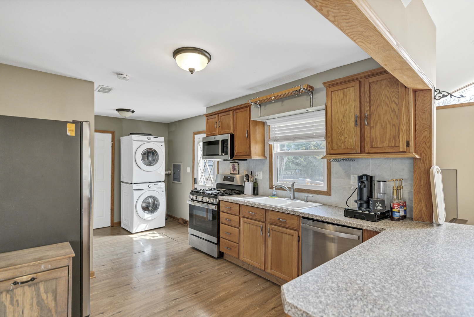 3410 WOODLAND Circle, Island Lake, IL 60042