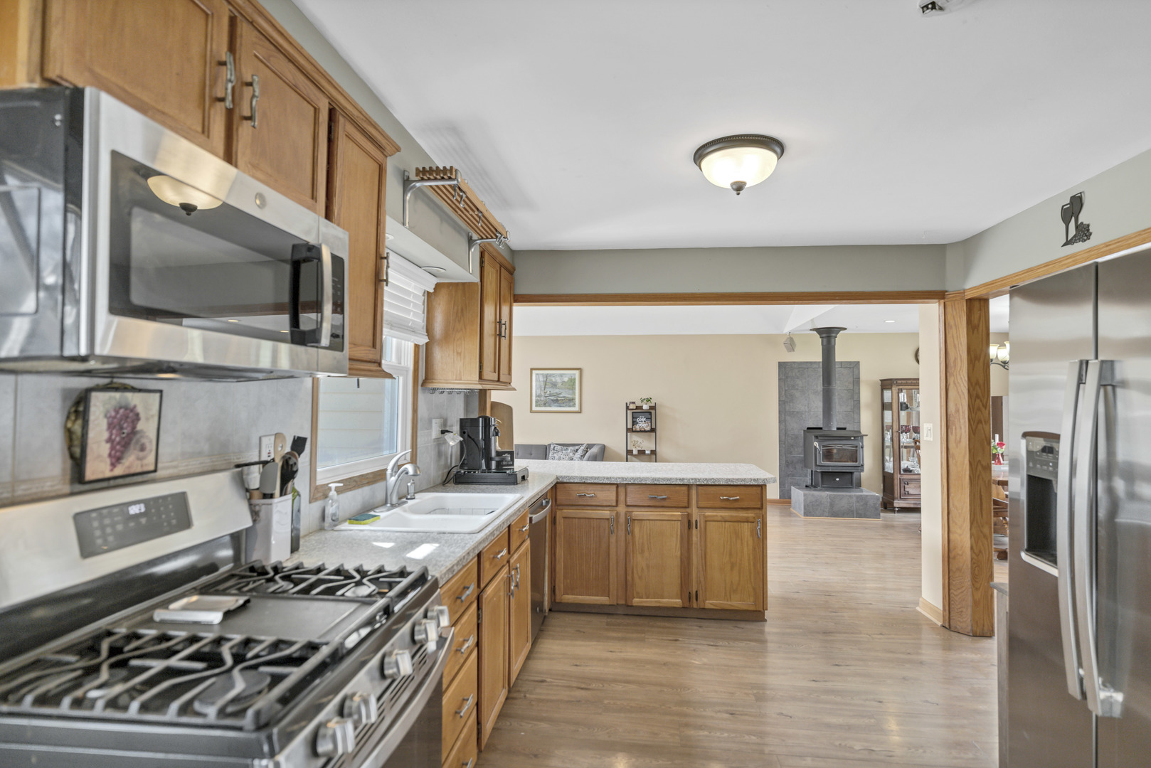 3410 WOODLAND Circle, Island Lake, IL 60042