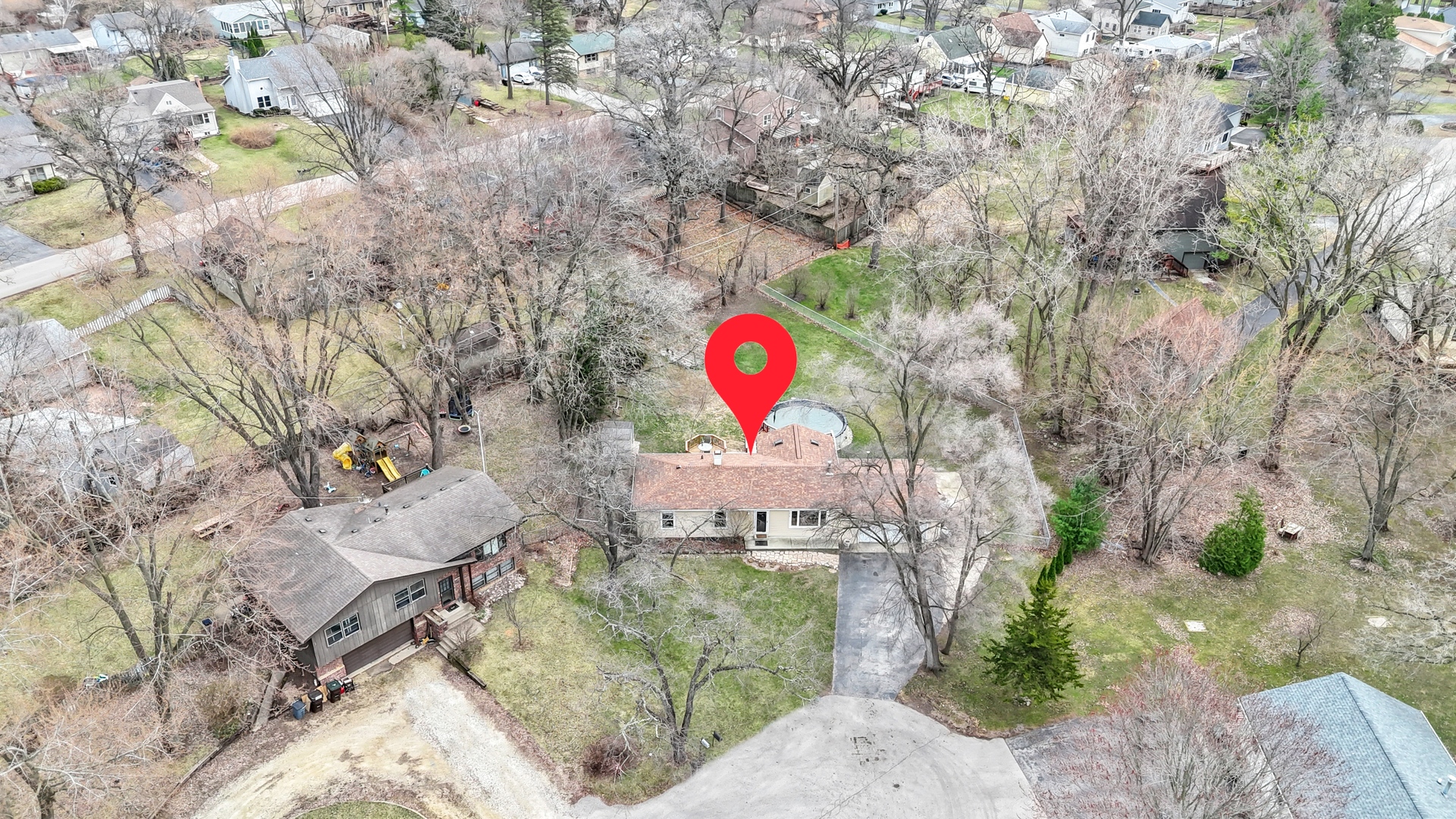 3410 WOODLAND Circle, Island Lake, IL 60042