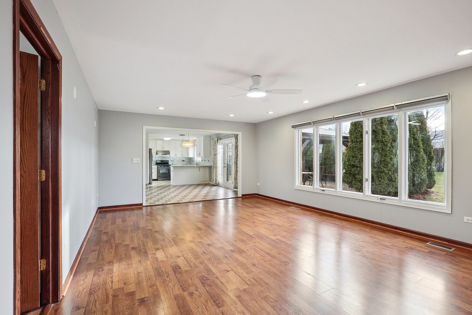 9024 Witham Lane, Woodridge, IL 60517