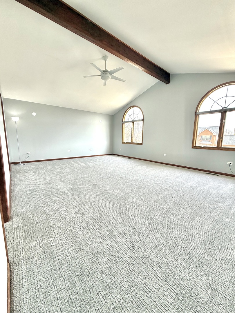 9024 Witham Lane, Woodridge, IL 60517