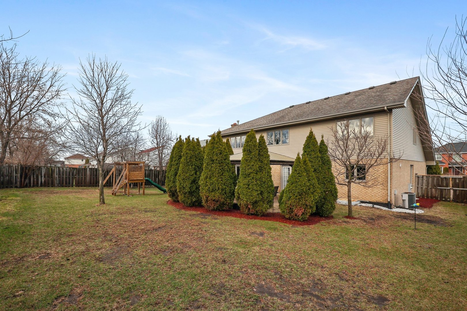 9024 Witham Lane, Woodridge, IL 60517