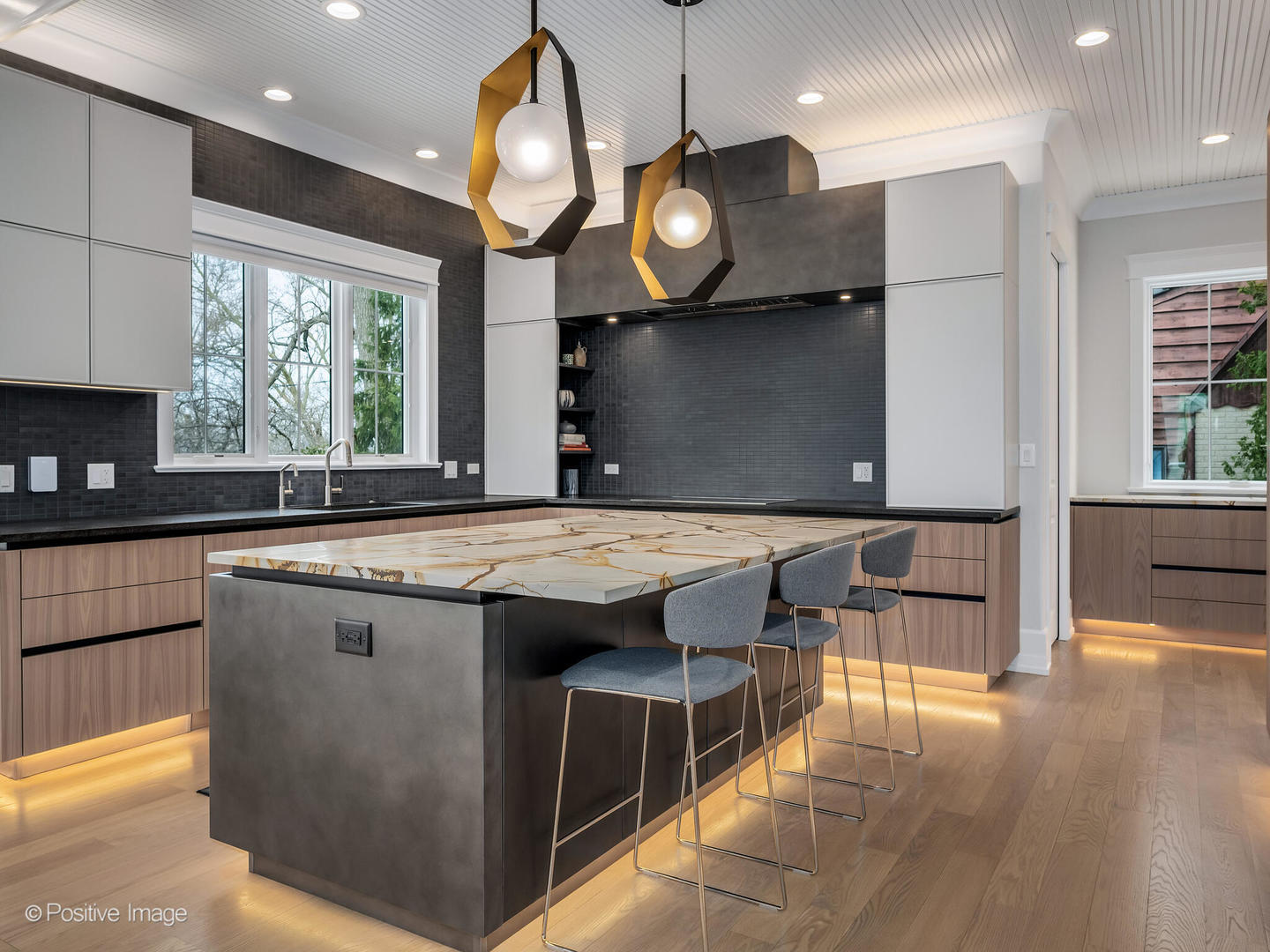 430 N Adams Street, Hinsdale, IL 60521