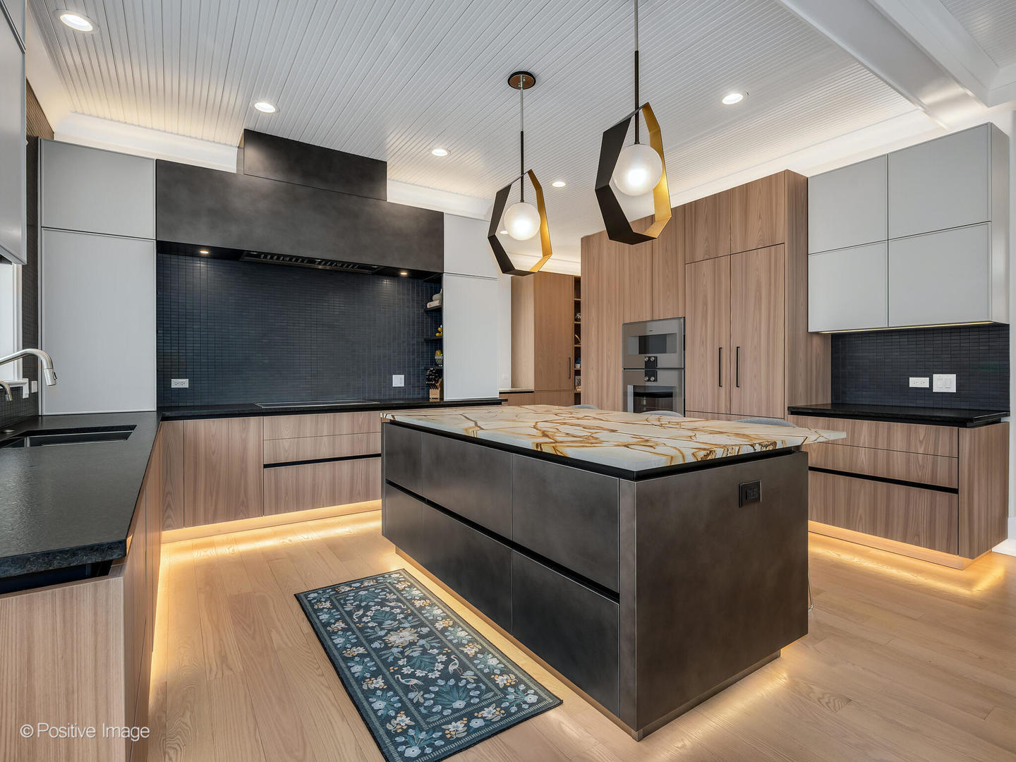 430 N Adams Street, Hinsdale, IL 60521