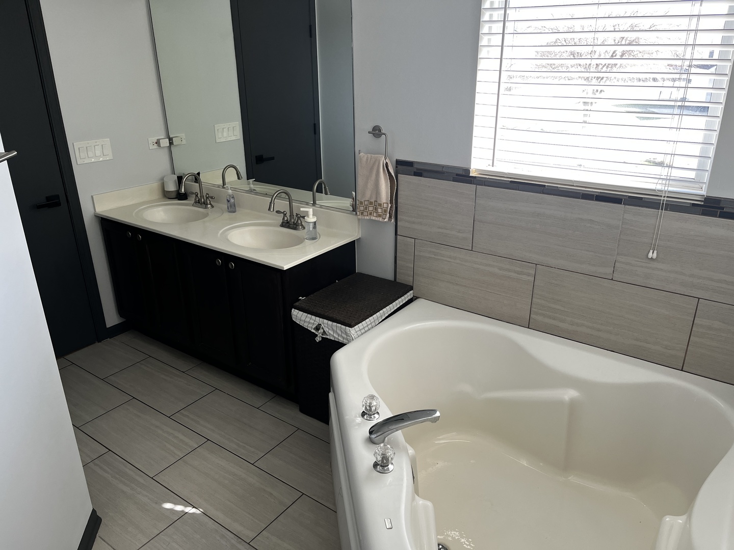 1918 Windstone Drive, Plainfield, IL 60586