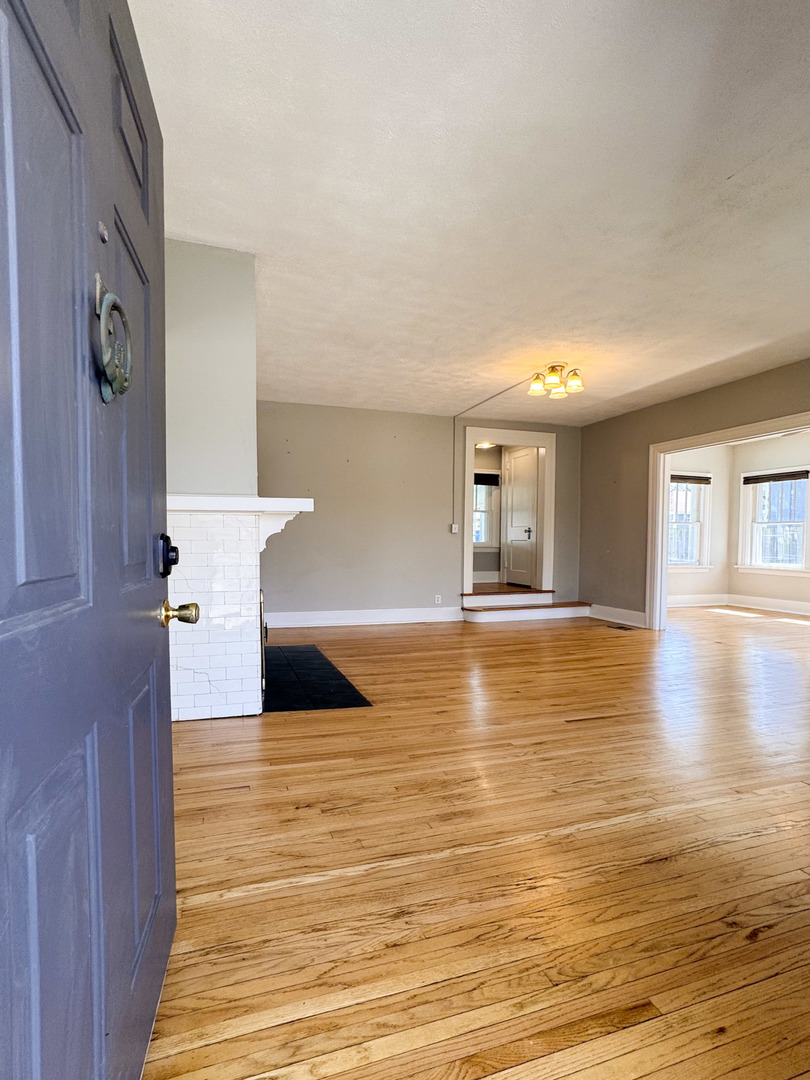 1415 N Clinton Boulevard, Bloomington, IL 61701