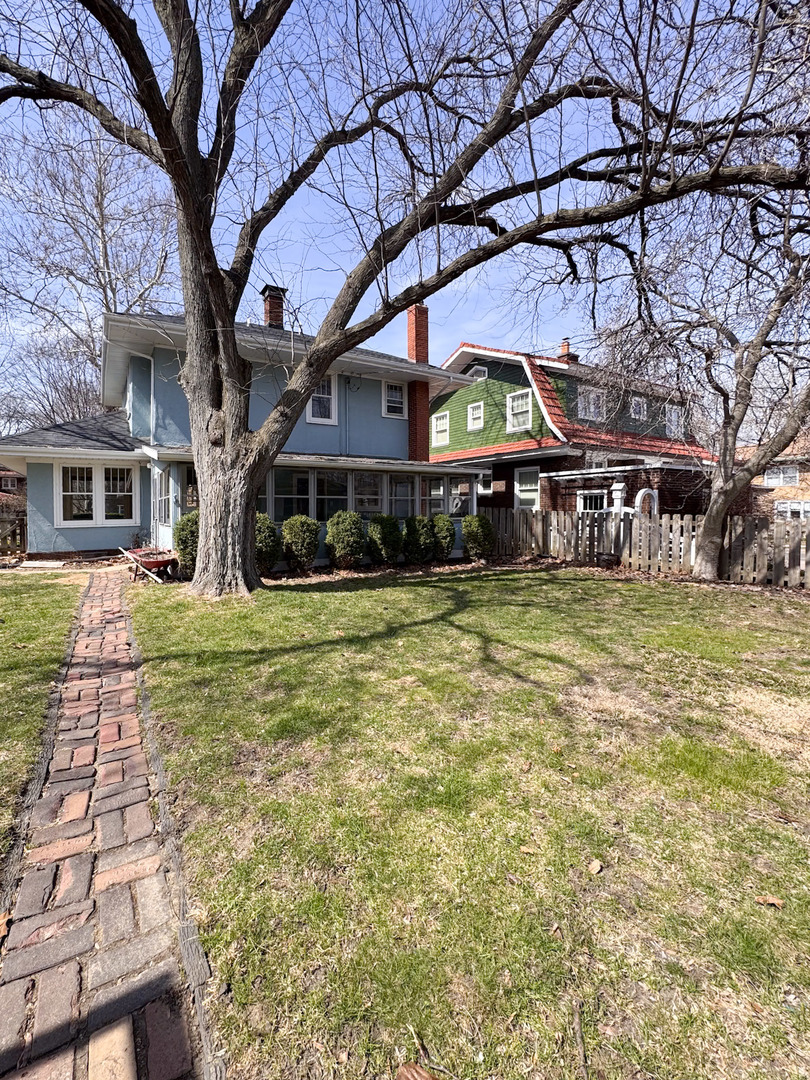 1415 N Clinton Boulevard, Bloomington, IL 61701