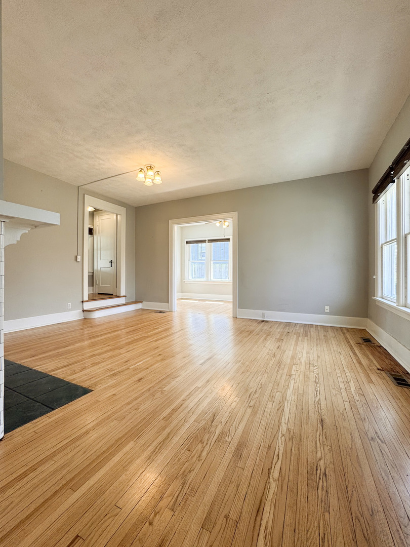 1415 N Clinton Boulevard, Bloomington, IL 61701