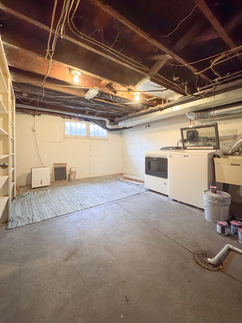 1415 N Clinton Boulevard, Bloomington, IL 61701