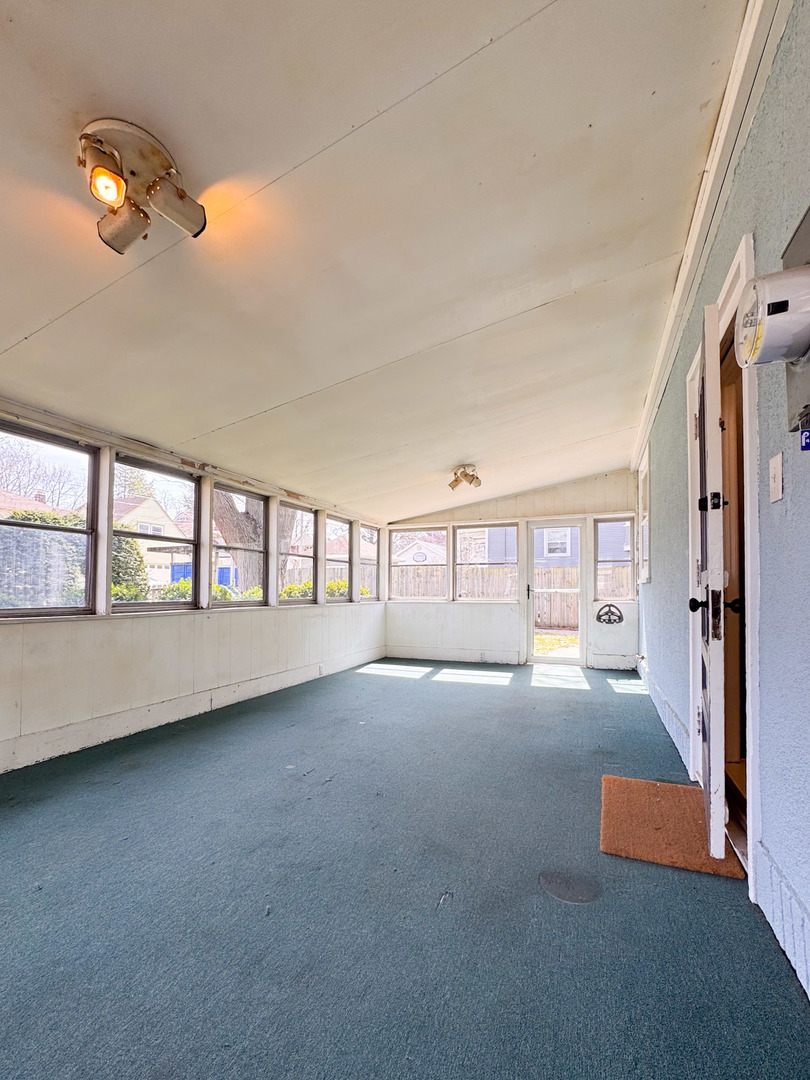 1415 N Clinton Boulevard, Bloomington, IL 61701