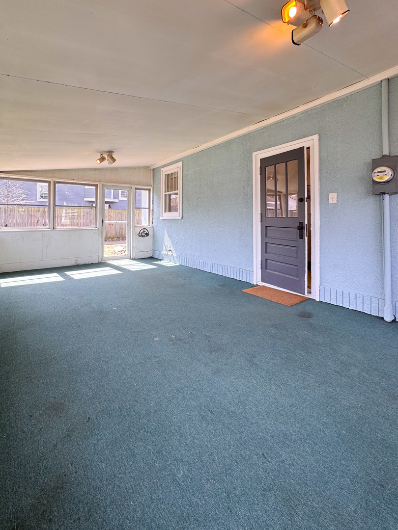 1415 N Clinton Boulevard, Bloomington, IL 61701