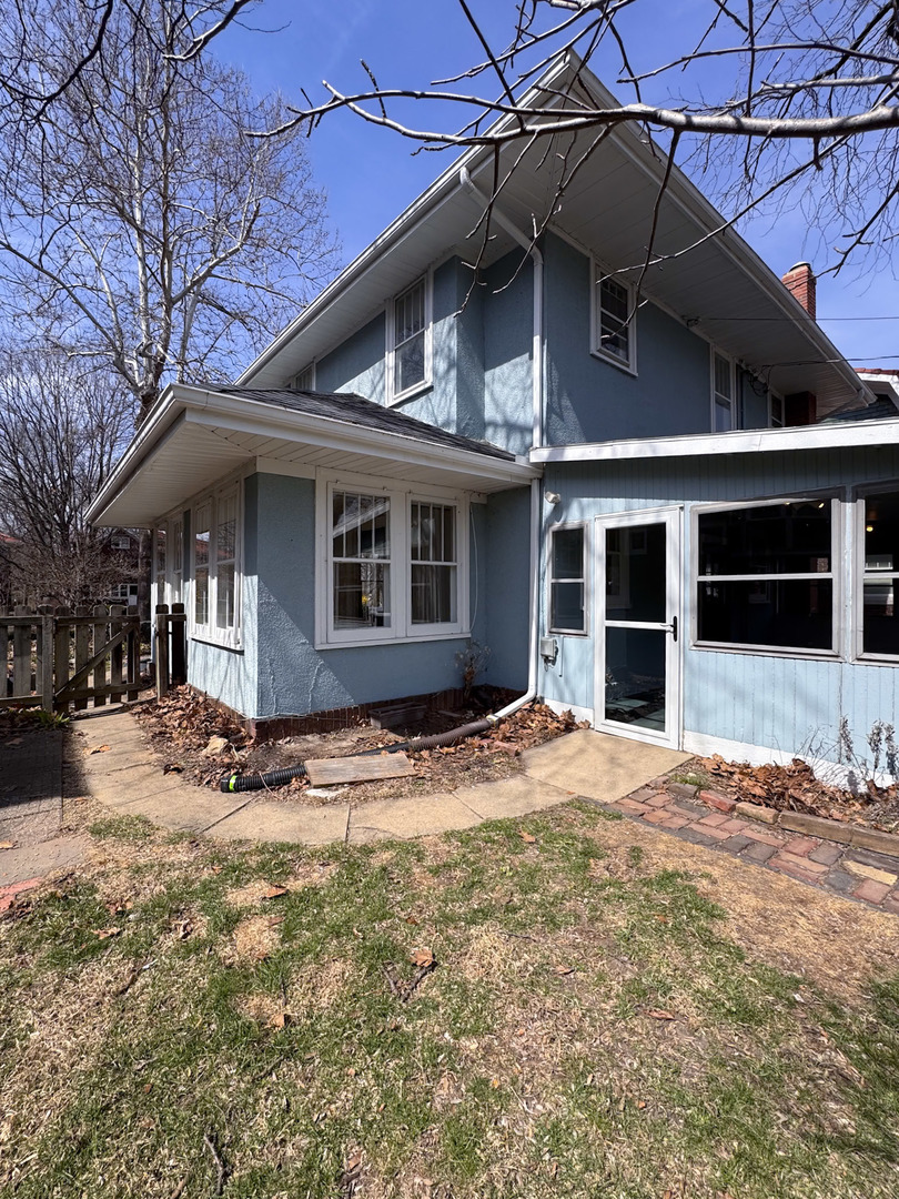 1415 N Clinton Boulevard, Bloomington, IL 61701