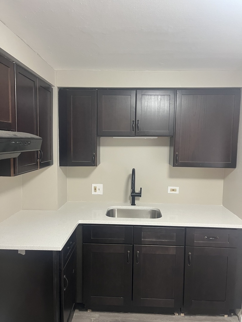 10805 S LLOYD Drive #10, Worth, IL 60482