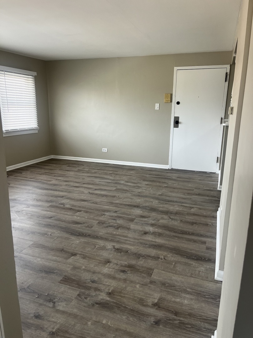 10805 S LLOYD Drive #10, Worth, IL 60482