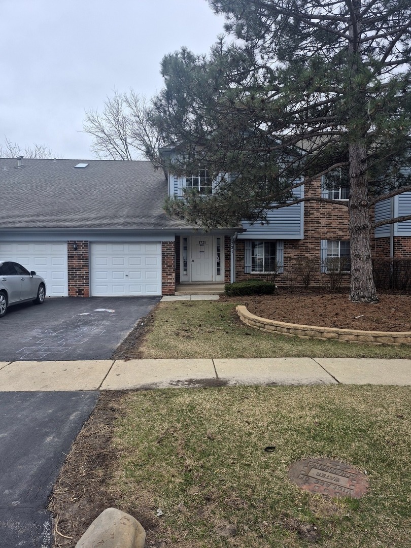 1721 Chesapeake Lane #2, Schaumburg, IL 60193