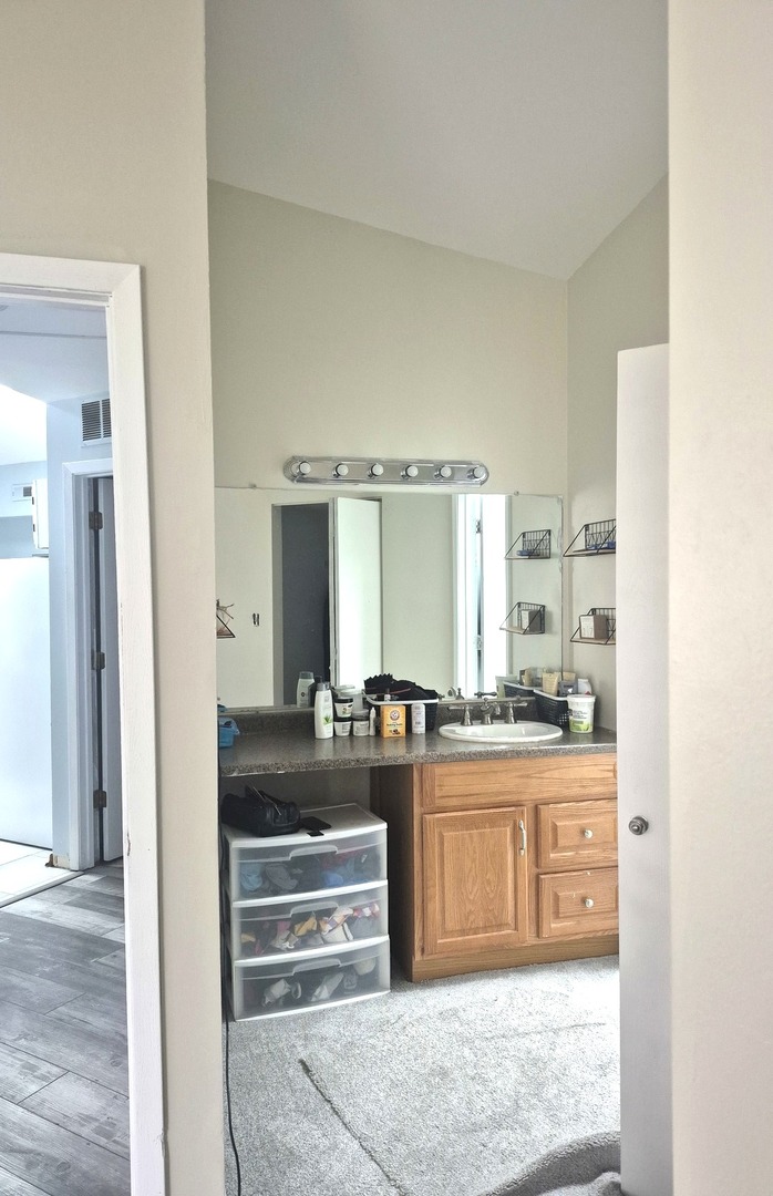 1721 Chesapeake Lane #2, Schaumburg, IL 60193