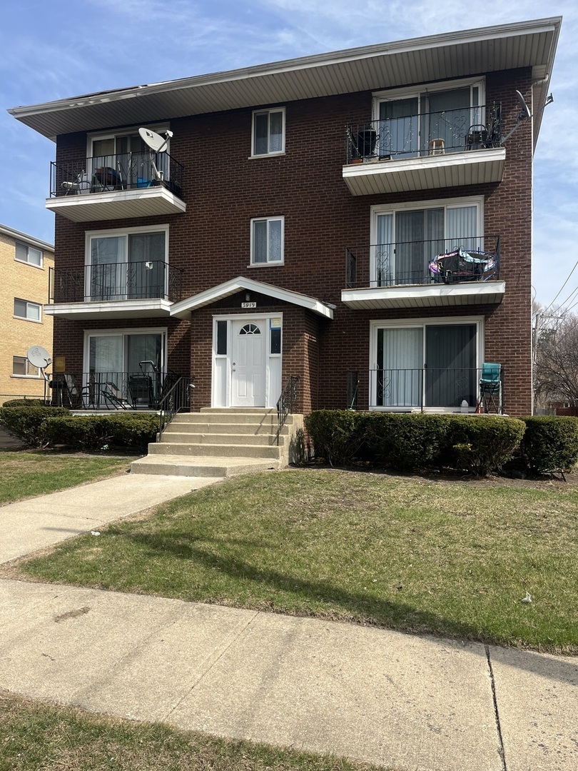 7919 S 83RD Court #1s, Justice, IL 60458