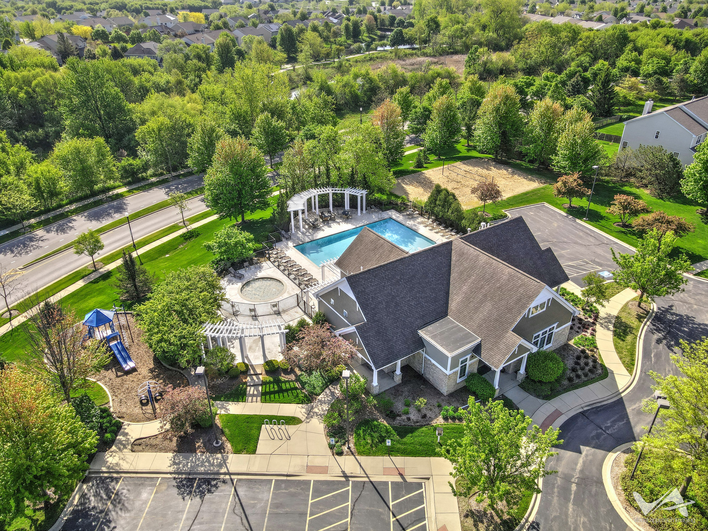 2915 Kelly Drive, Elgin, IL 60124