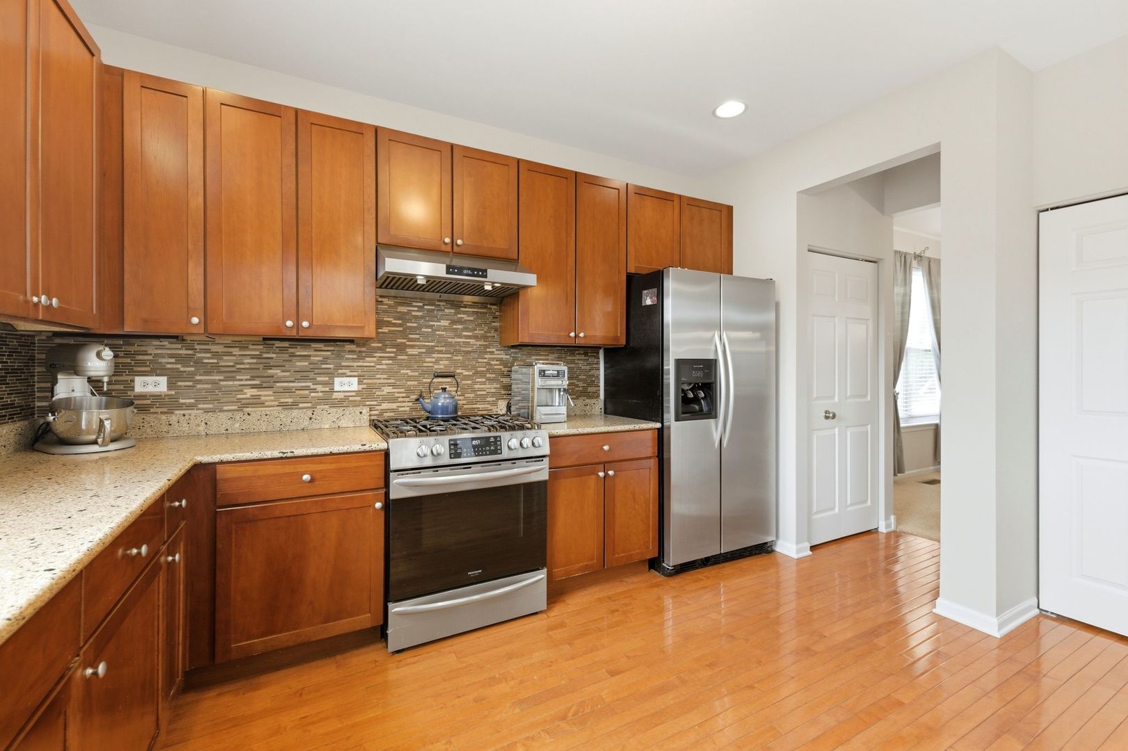 2915 Kelly Drive, Elgin, IL 60124