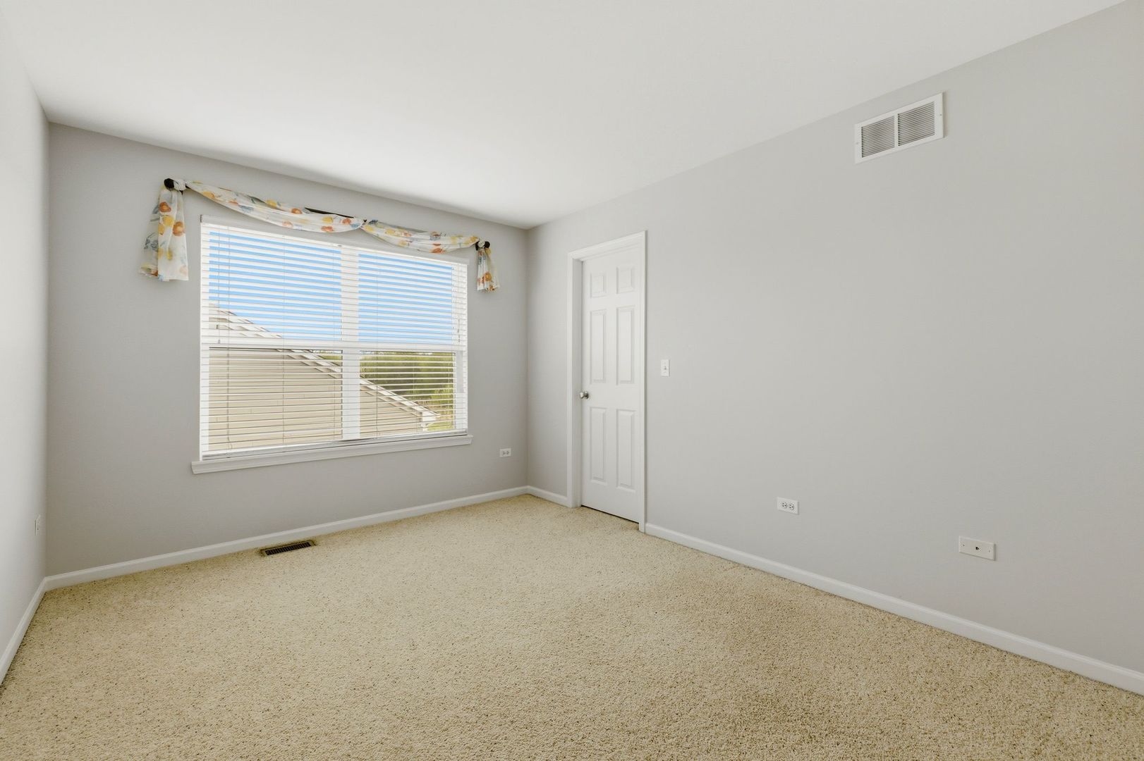 2915 Kelly Drive, Elgin, IL 60124