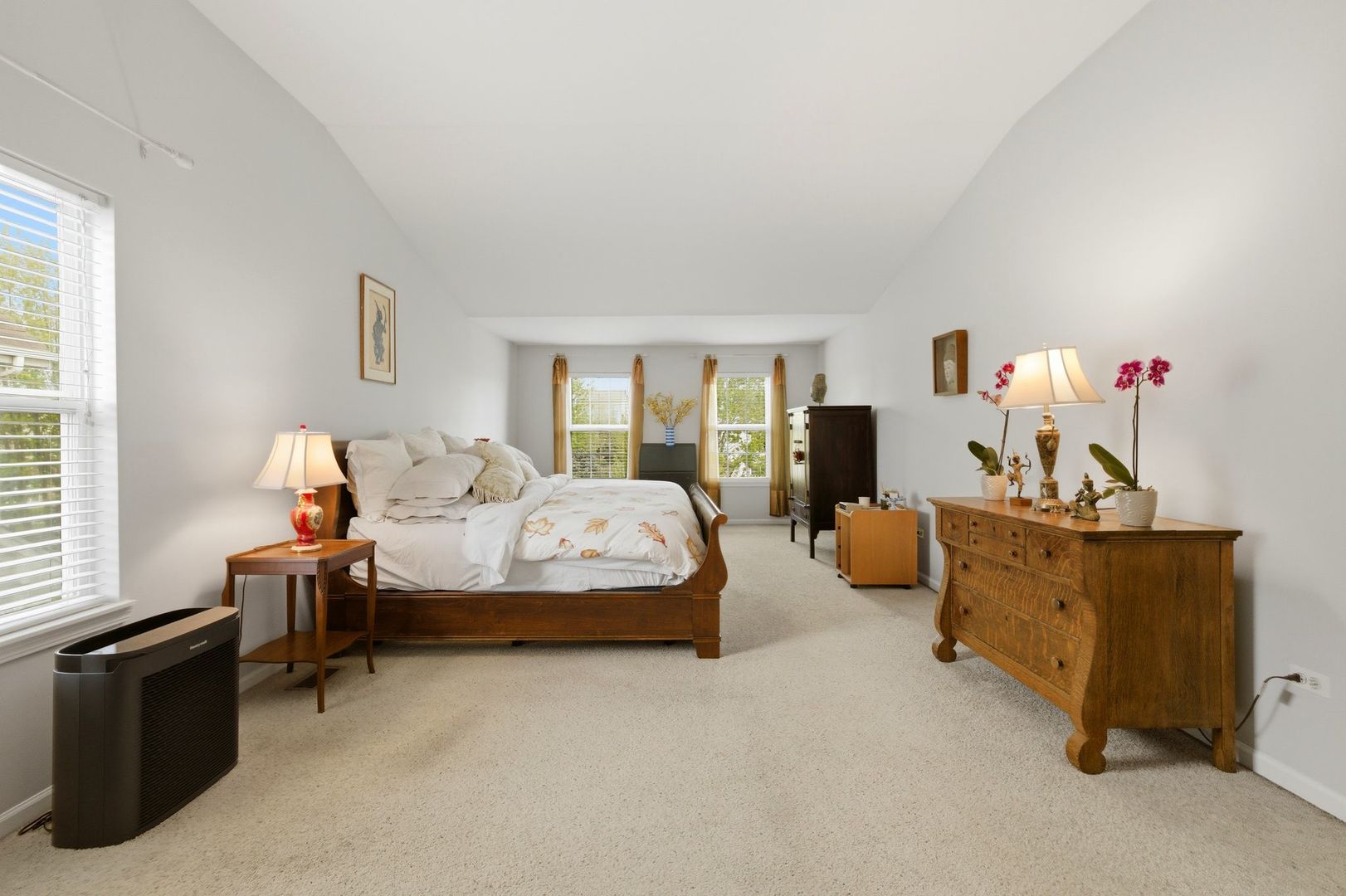 2915 Kelly Drive, Elgin, IL 60124