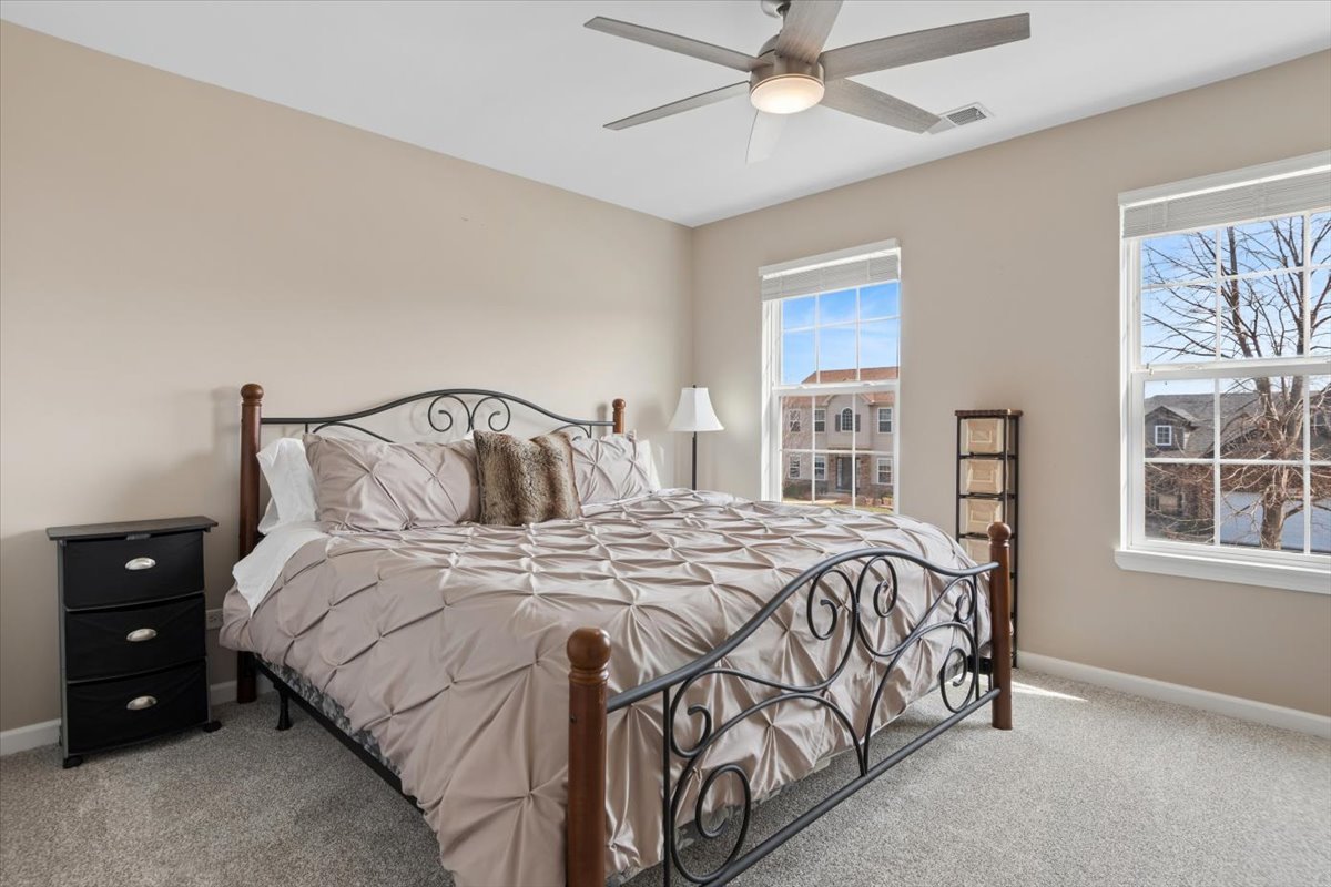 724 N Misty Ridge Drive, Romeoville, IL 60446