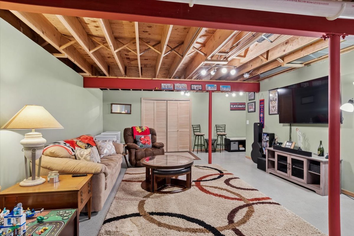 724 N Misty Ridge Drive, Romeoville, IL 60446