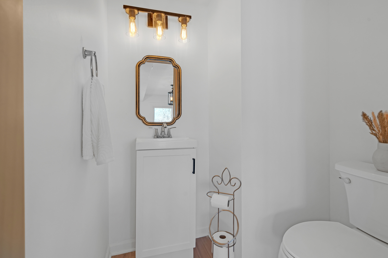 377 Locksley Drive, Streamwood, IL 60107