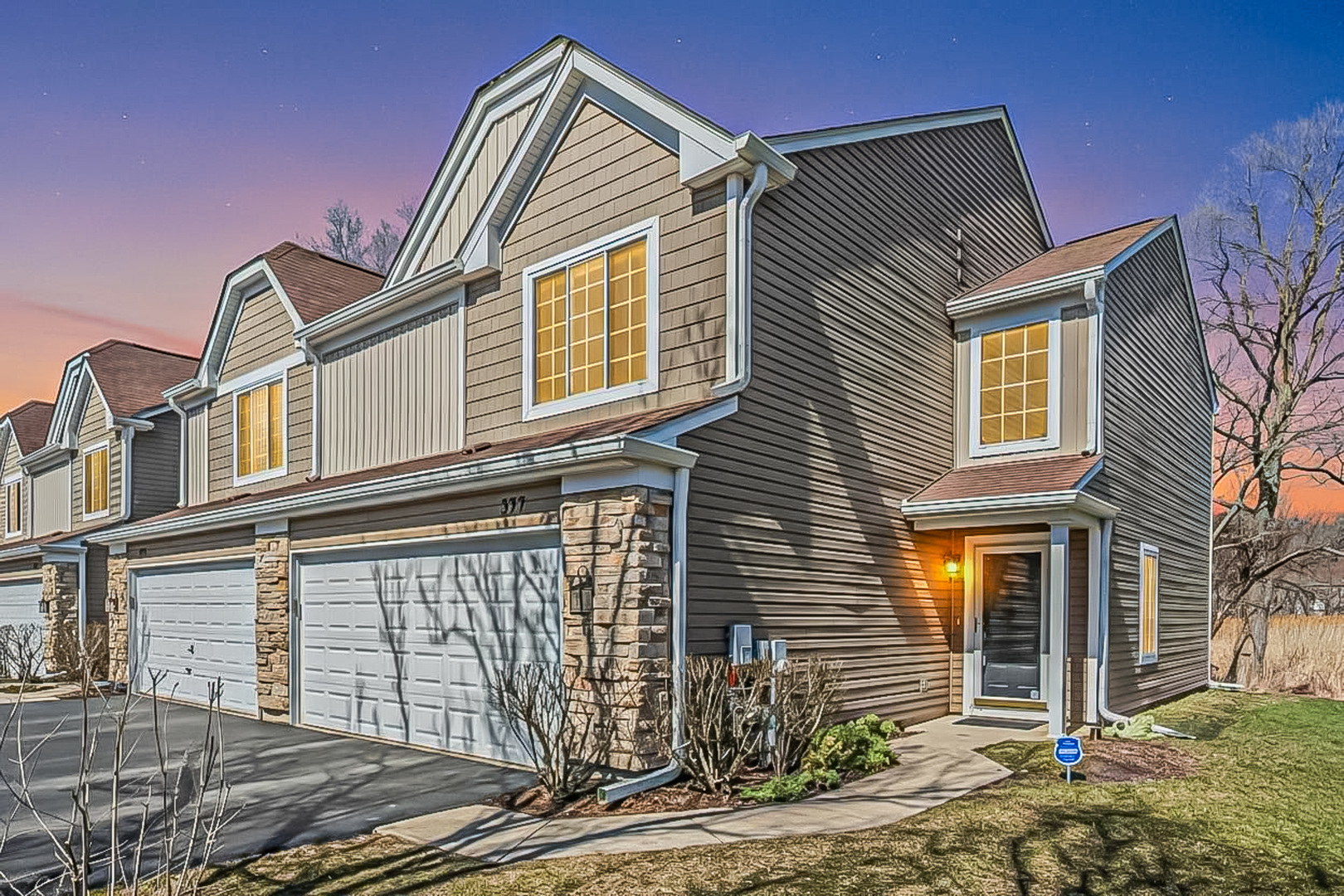 377 Locksley Drive, Streamwood, IL 60107