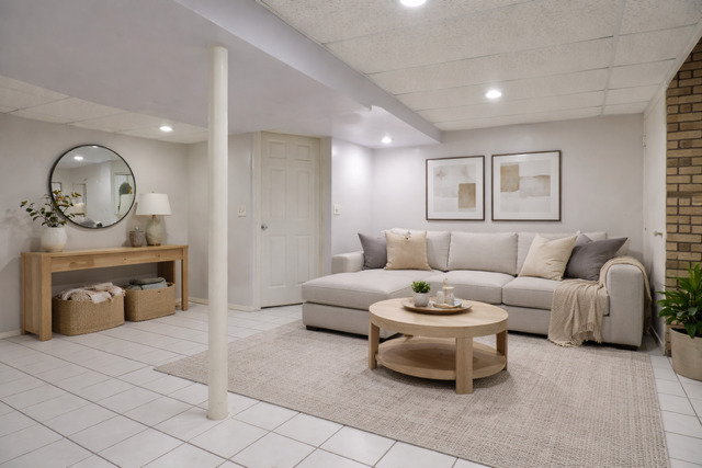 7425 Nantucket Cove, Hanover Park, IL 60133