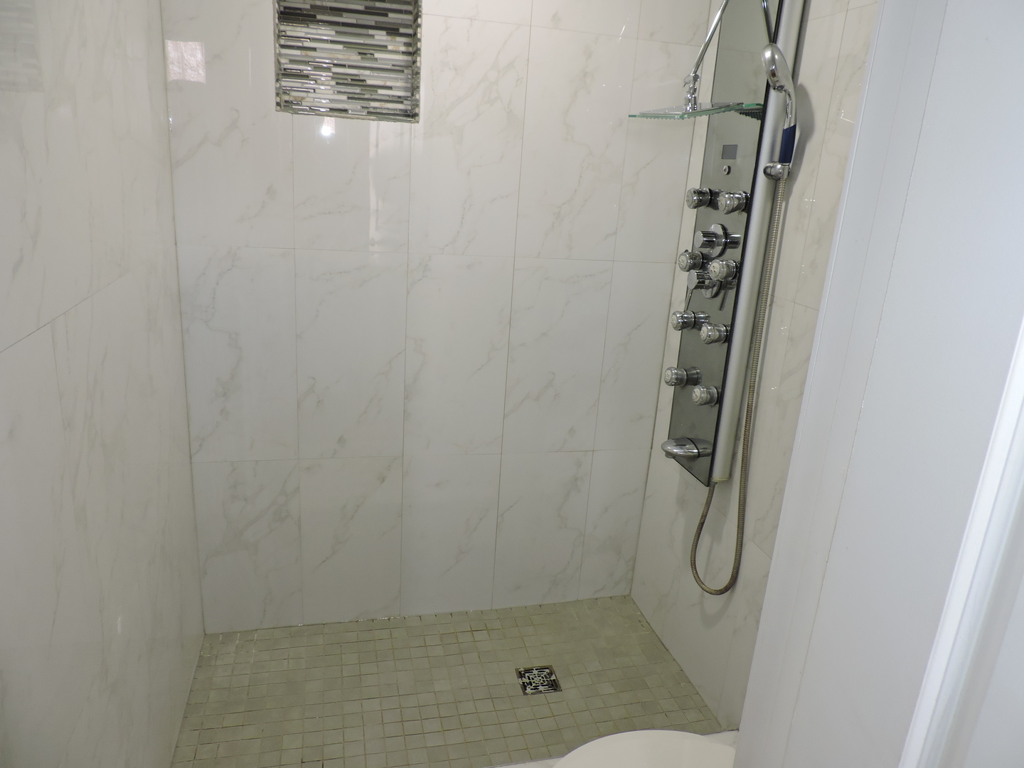 7425 Nantucket Cove, Hanover Park, IL 60133