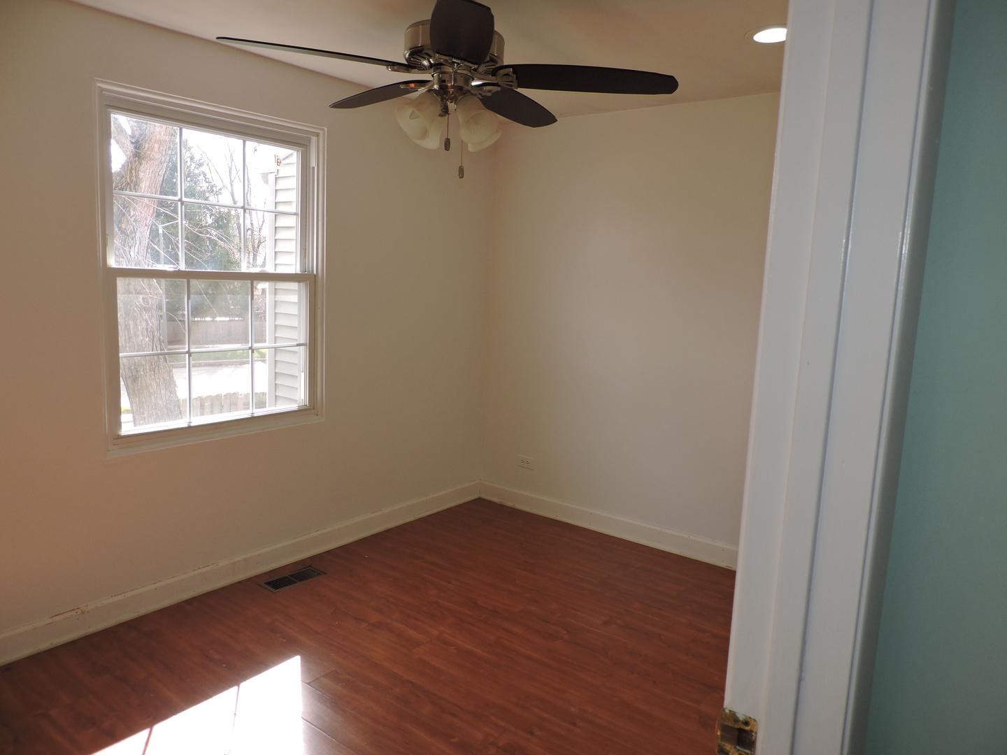 7425 Nantucket Cove, Hanover Park, IL 60133