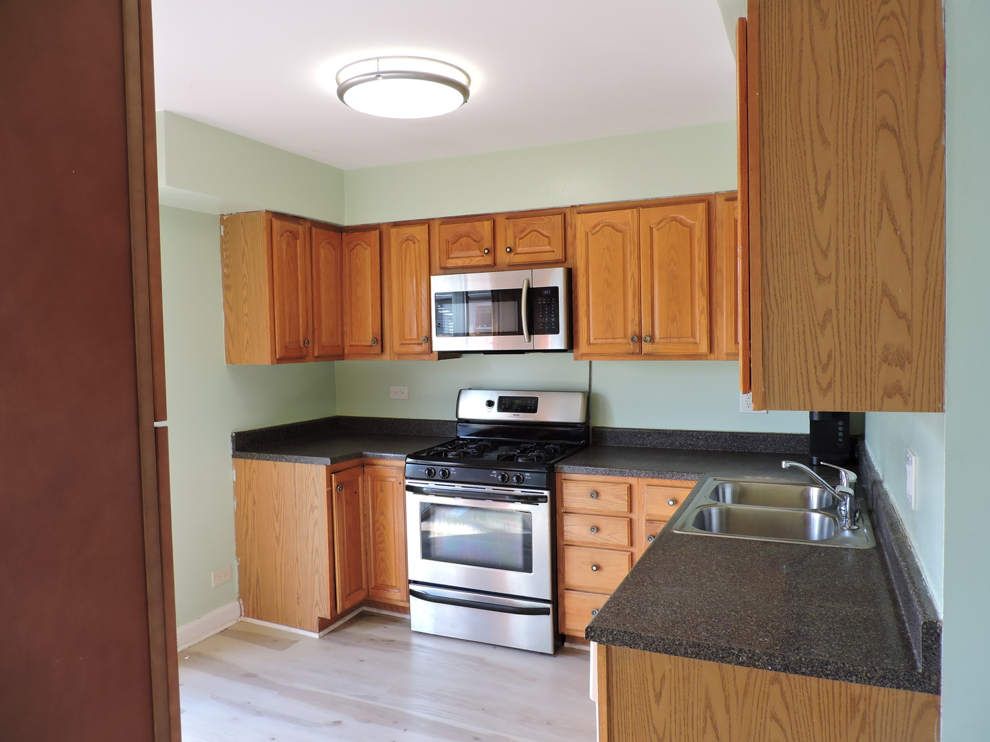 7425 Nantucket Cove, Hanover Park, IL 60133