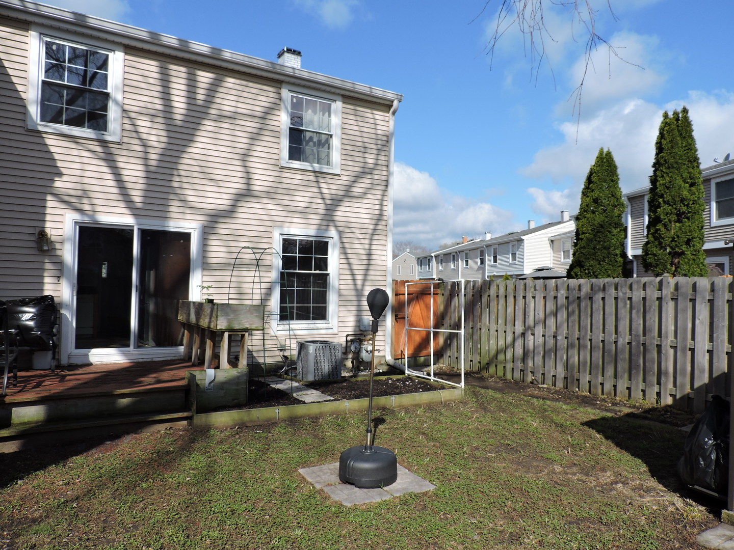 7425 Nantucket Cove, Hanover Park, IL 60133