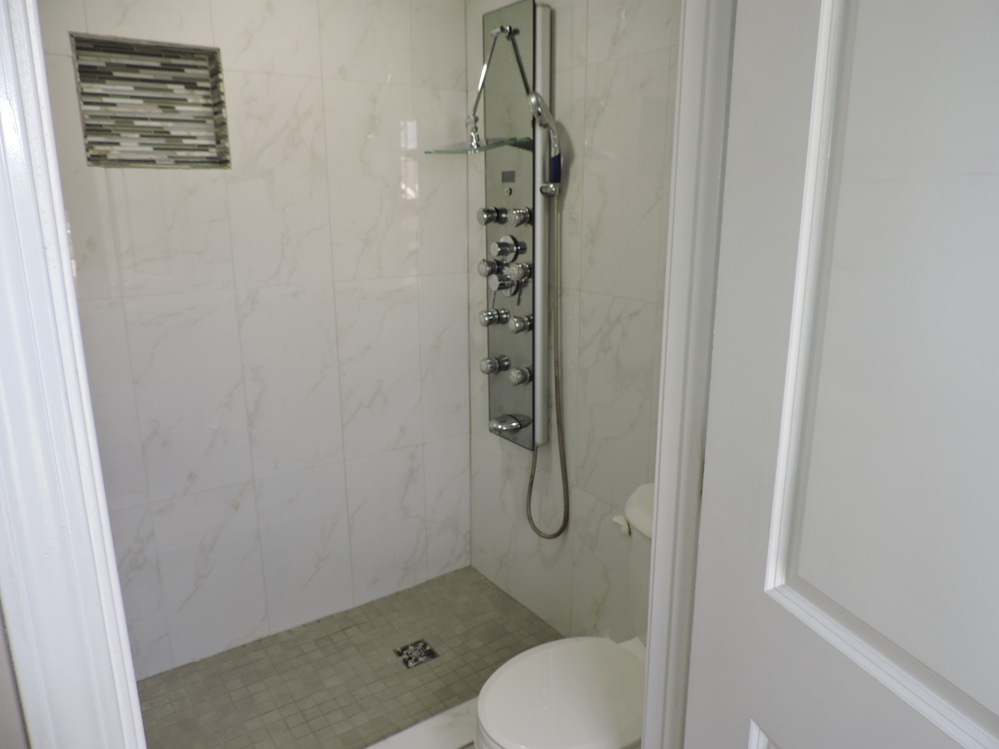 7425 Nantucket Cove, Hanover Park, IL 60133