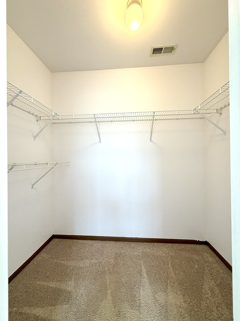 665 Lakewood Farms Drive, Bolingbrook, IL 60490