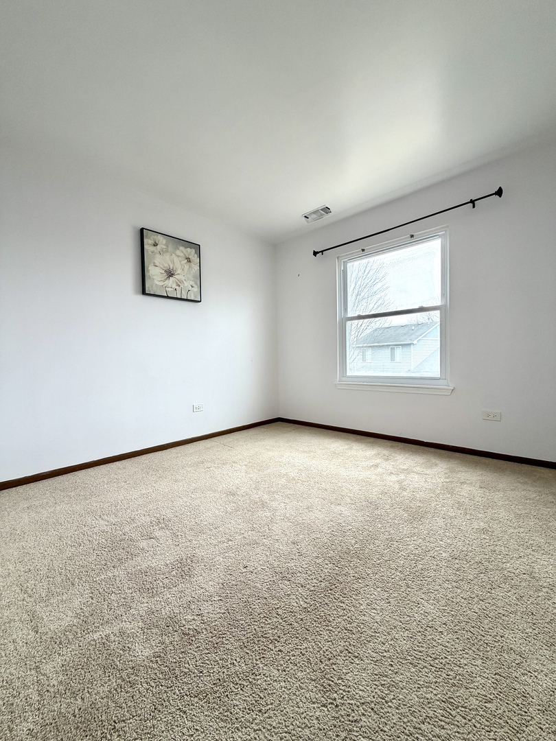 665 Lakewood Farms Drive, Bolingbrook, IL 60490