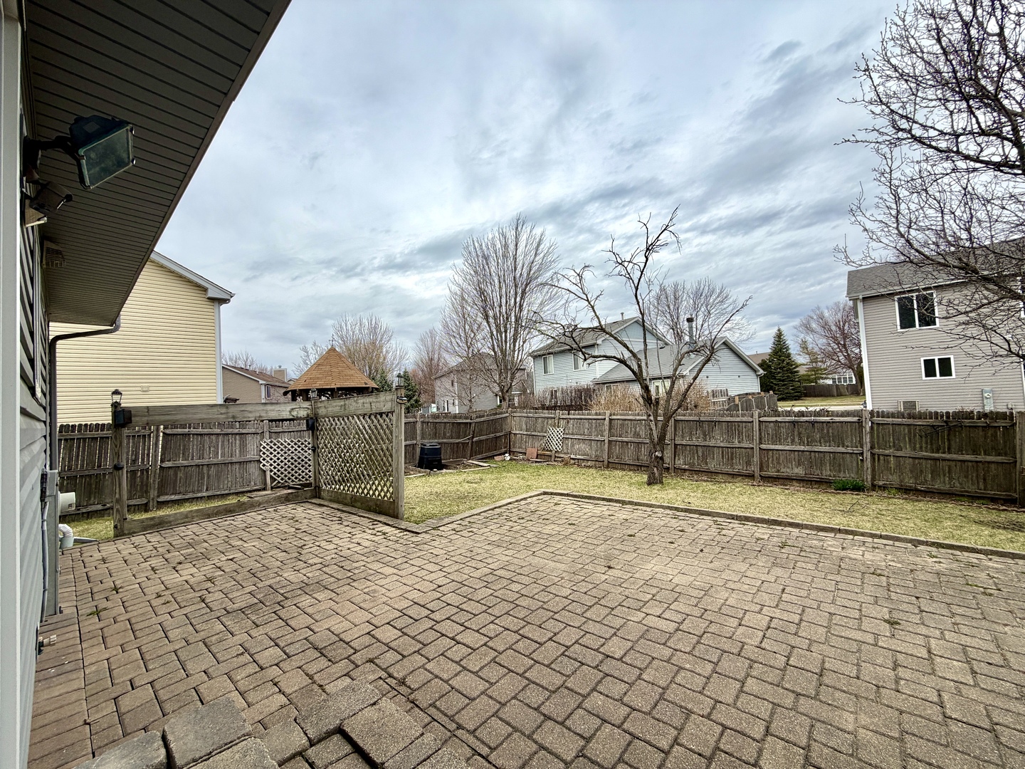 665 Lakewood Farms Drive, Bolingbrook, IL 60490