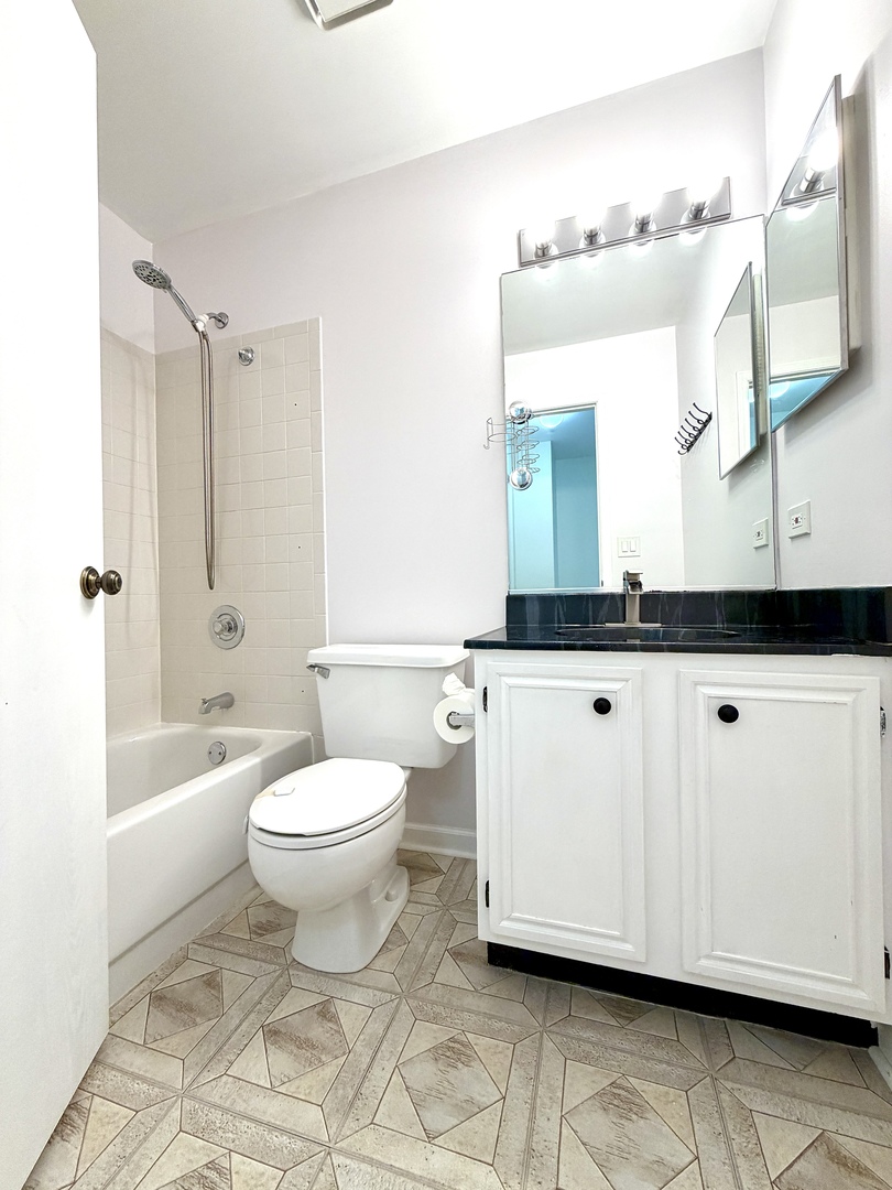 665 Lakewood Farms Drive, Bolingbrook, IL 60490