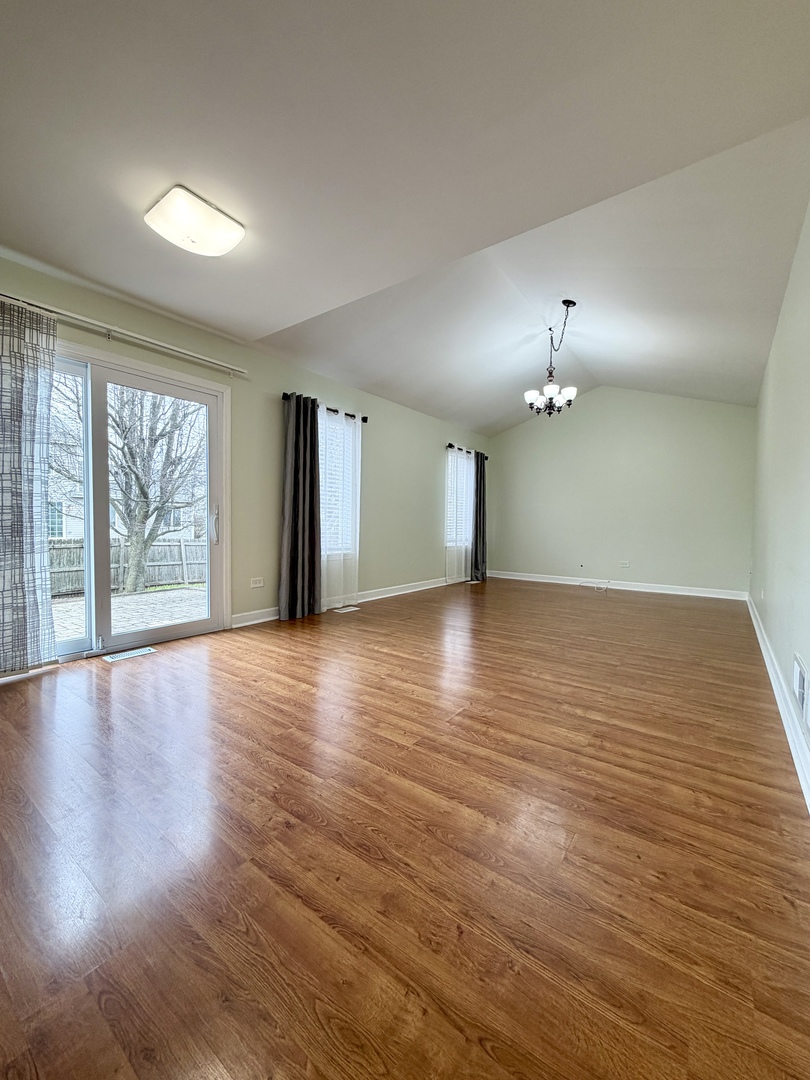 665 Lakewood Farms Drive, Bolingbrook, IL 60490