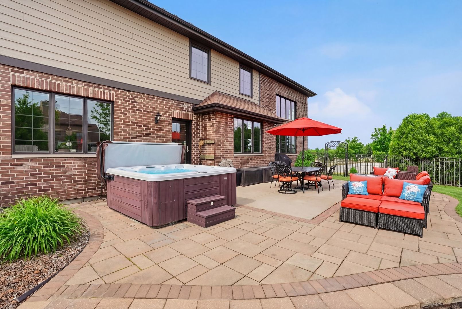 8743 Stone Creek Boulevard, Frankfort, IL 60423